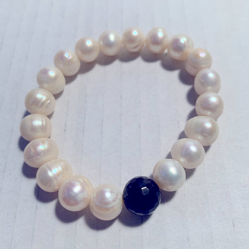 White Pearl And Black Onyx Bracelet